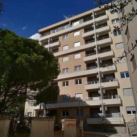 Lotus Alba Budva