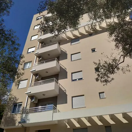 Lotus Alba Budva