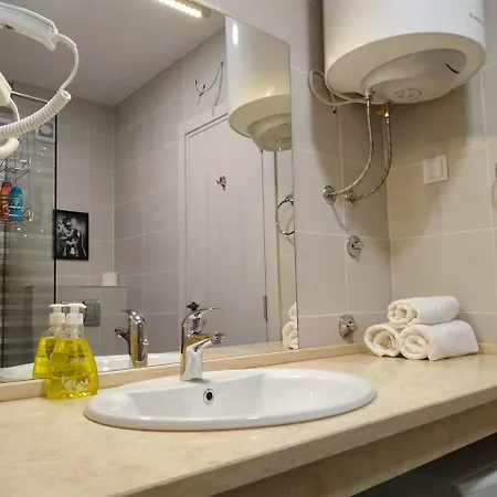 Lotus Alba Apartamento Budva